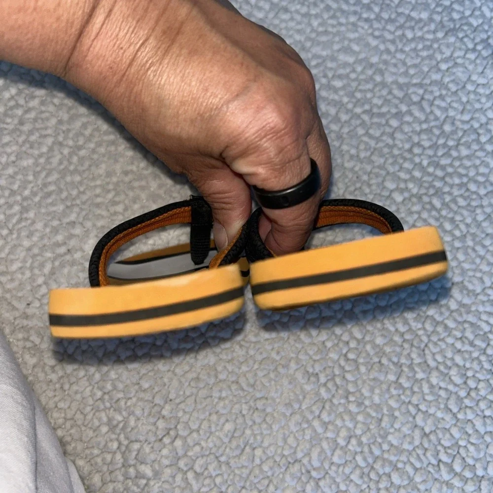 Reef Kids Flip Flops Orange White Black Striped Thong Sandals Size 13/1